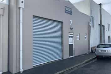 211sqm Showroom/ Office/ Warehouse - Central CBD