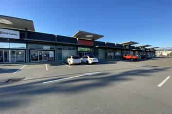 Well Presented Retail Complex