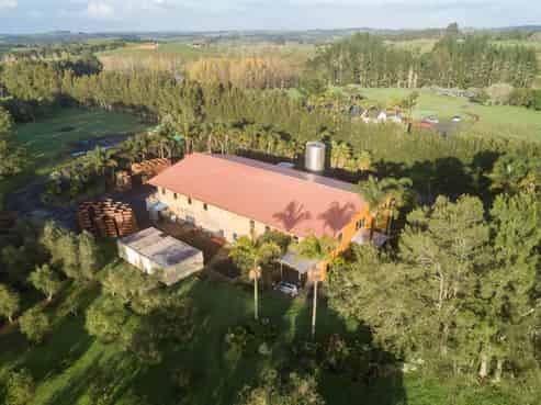 Tilt slab building, Priced to sell