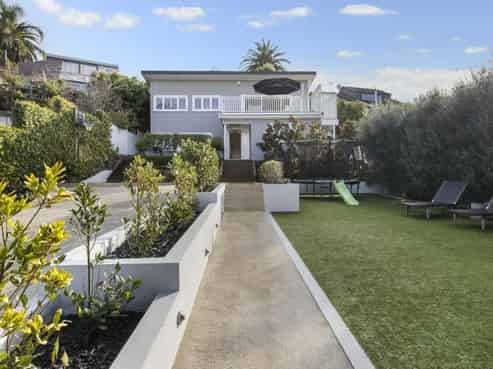 8 Alfred Street, Northcote Point