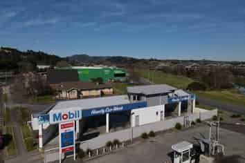 Live on top money maker