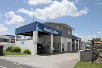 Live on top money maker