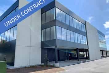 A GRADE OFFICE WITH OPTIONS