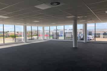 A GRADE OFFICE WITH OPTIONS