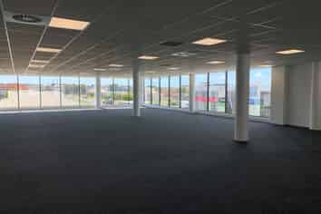 A GRADE OFFICE WITH OPTIONS