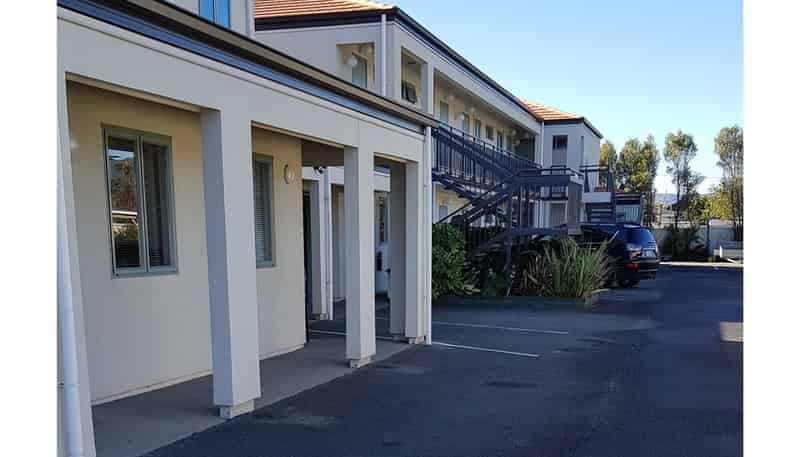 Freehold Going Concern Motel, Westport