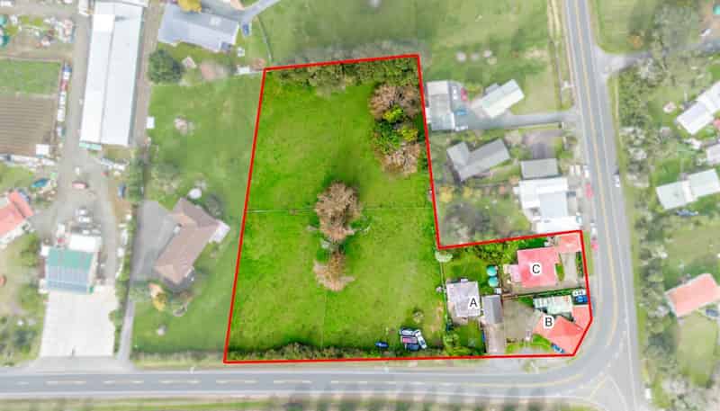 1077 Linwood Road, Kingseat