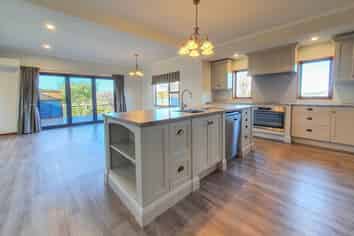 350 Pages Road, Gleniti