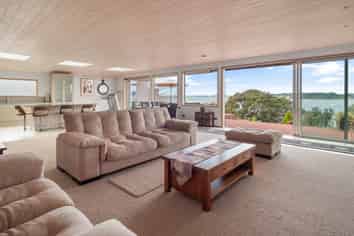 69 Omokoroa Road, Omokoroa