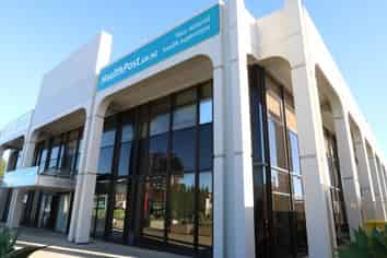 Ground floor office/retail on Great North Road