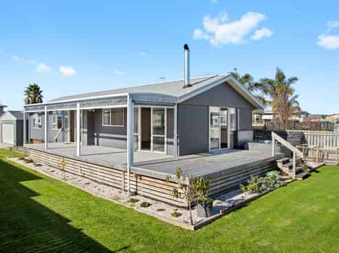 56 Kowhai Avenue, Kaiaua