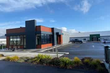 CONVENIENCE WITH ROAD APPEAL