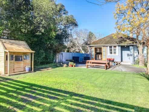 32 Palmerston Road, Havelock North