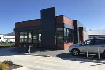 Fantastic exposure, Well positioned