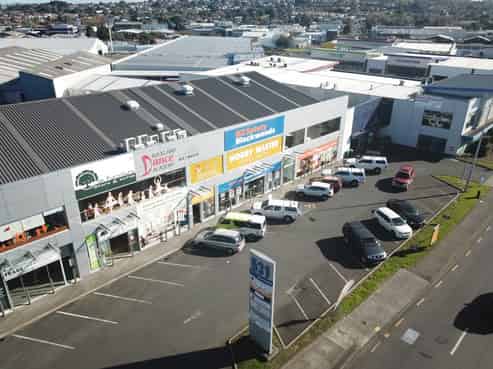 325sqm first floor office w/ excellent exposure