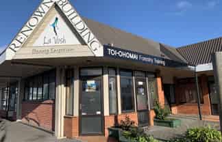 Office or Studio With Great Street Profile