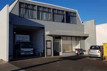 Courtenay Street Exposure.