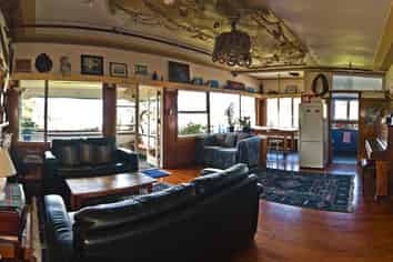 A grand old lady in waiting!