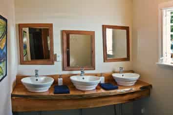 A grand old lady in waiting!