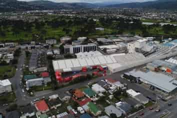 Large industrial facility