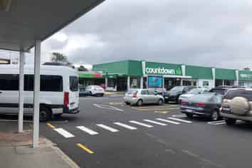 SUNNYNOOK SHOPPING CENTRE OPPORTUNITY