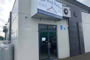 Vacant Retail/Office and Storage