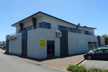 Vacant Retail/Office and Storage