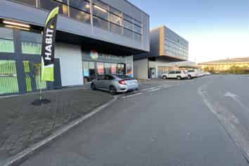 Showroom/Offices with Parking