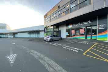 Showroom/Offices with Parking