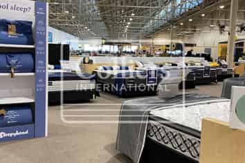 Expansive High-Stud Mt Wellington Retail