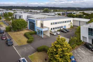 Freehold Standalone Building! - 835m²