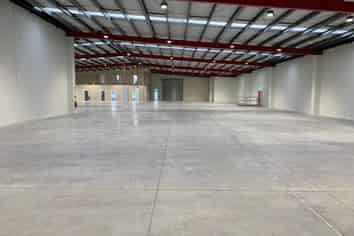 Immaculate Central City Warehouse!