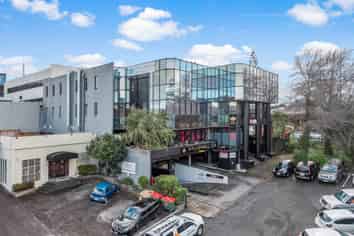 THE RED ELEPHANT ON KHYBER