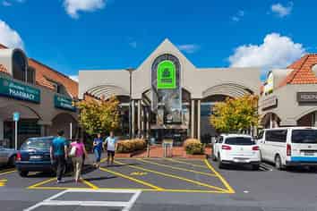 Royal Oak Mall Retail