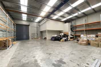 Tidy unit - Airport Oaks