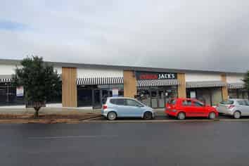BRAND NEW RETAIL IN CENTRAL SILVERDALE