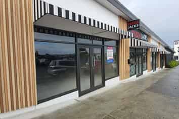 BRAND NEW RETAIL IN CENTRAL SILVERDALE