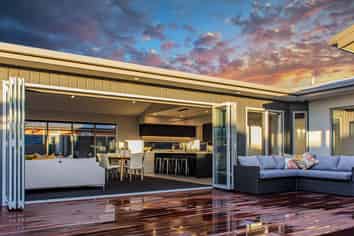 9 Picadilly Avenue, Casebrook