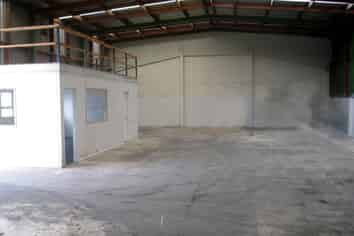 262M² WAREHOUSE IN OTAHUHU