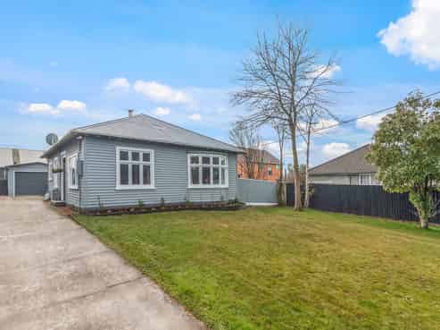 37 Birchfield Avenue, Dallington