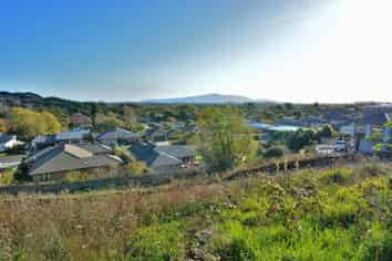 66 Kakariki Grove, Waikanae