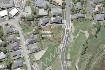 66 Kakariki Grove, Waikanae