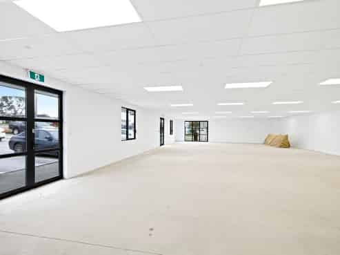 Medical, Retail or Office premise for Lease