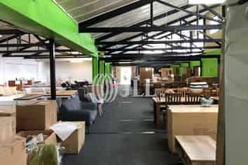 Warehouse / Bulk Retail / Showroom - Road frontage