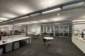 High profile office in the Airport Precinct