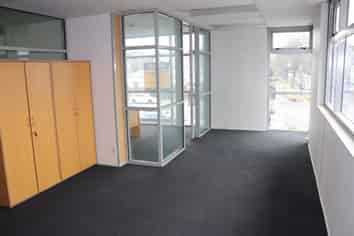 High Profile City Fringe Warehouse with Gantry