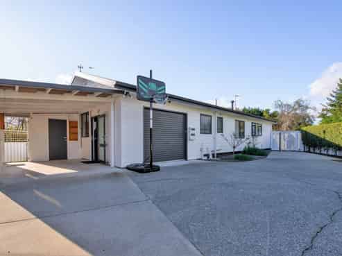 9A Robinson Avenue, Holdens Bay