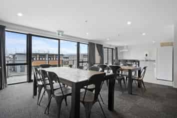 Live - make money & play at Highlands Motorsport Park