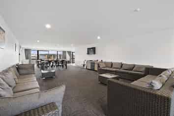 Live - make money & play at Highlands Motorsport Park