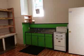 150m2 retail space - good value for size!